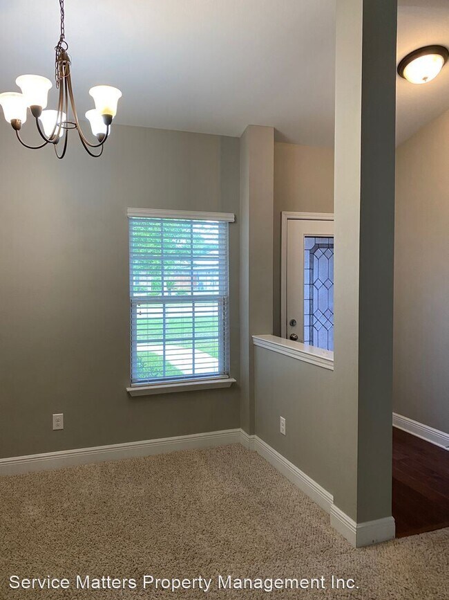 Building Photo - 4 br, 2 bath House - 6025 Autumn Pines Circle