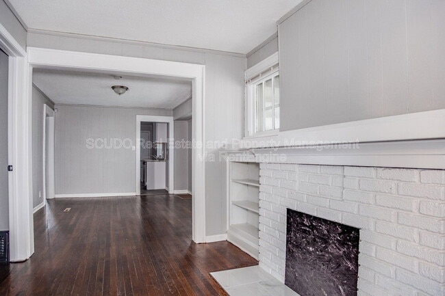 Building Photo - 5002 Euclid Ave E