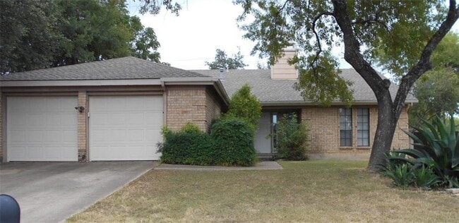 Building Photo - 4008 Balcones Woods Dr