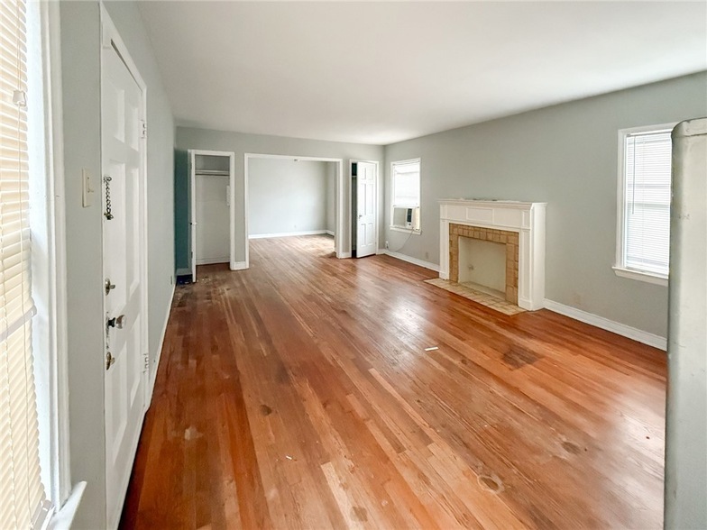 Primary Photo - 250 Rosebud Ave