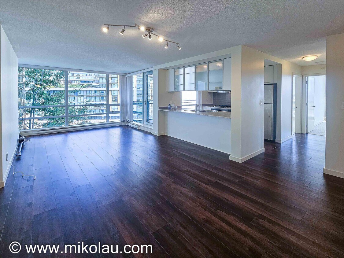 Photo principale - 3333 Corvette Way