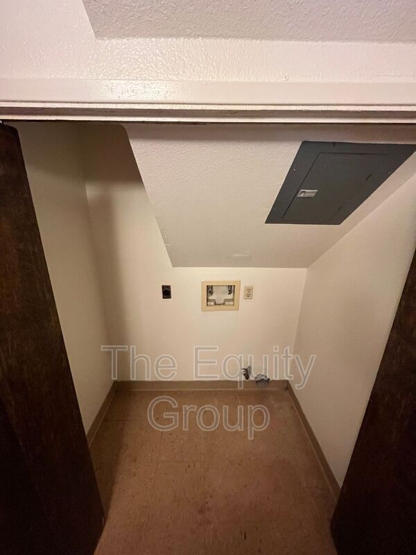 Foto del edificio - 840 N Williford Dr