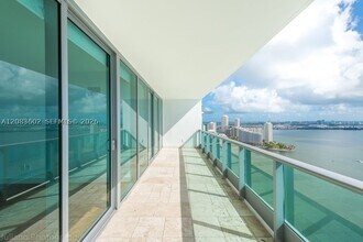 Building Photo - 1331 Brickell Bay Dr