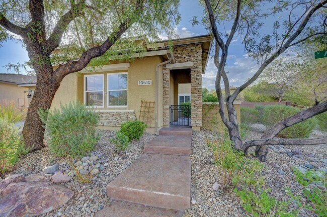 Building Photo - One-of-a-Kind 4 Bedroom Home with Casita i...