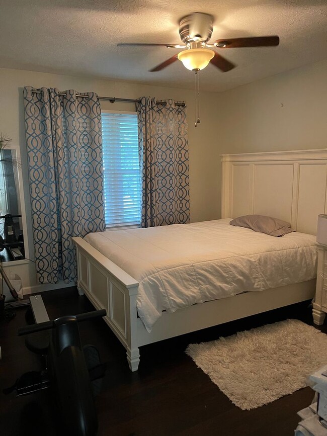 Foto del edificio - 3 Bedroom in South Spfd!