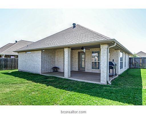 Building Photo - 916 Crystal Dove Ave