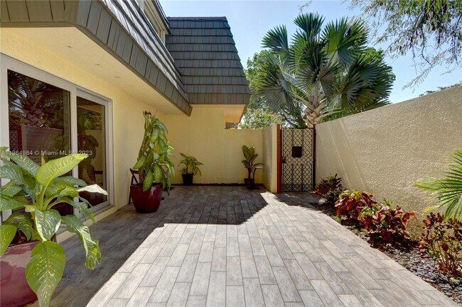 Foto del edificio - 8483 SW 137th Ave