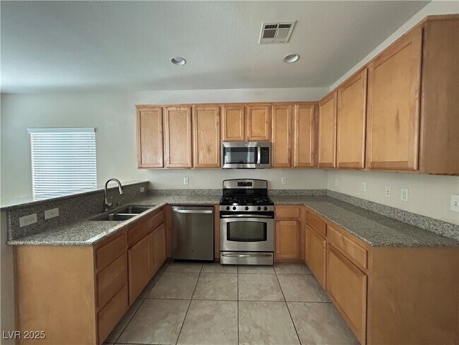 Foto del edificio - 5553 Chapin Mesa Ave