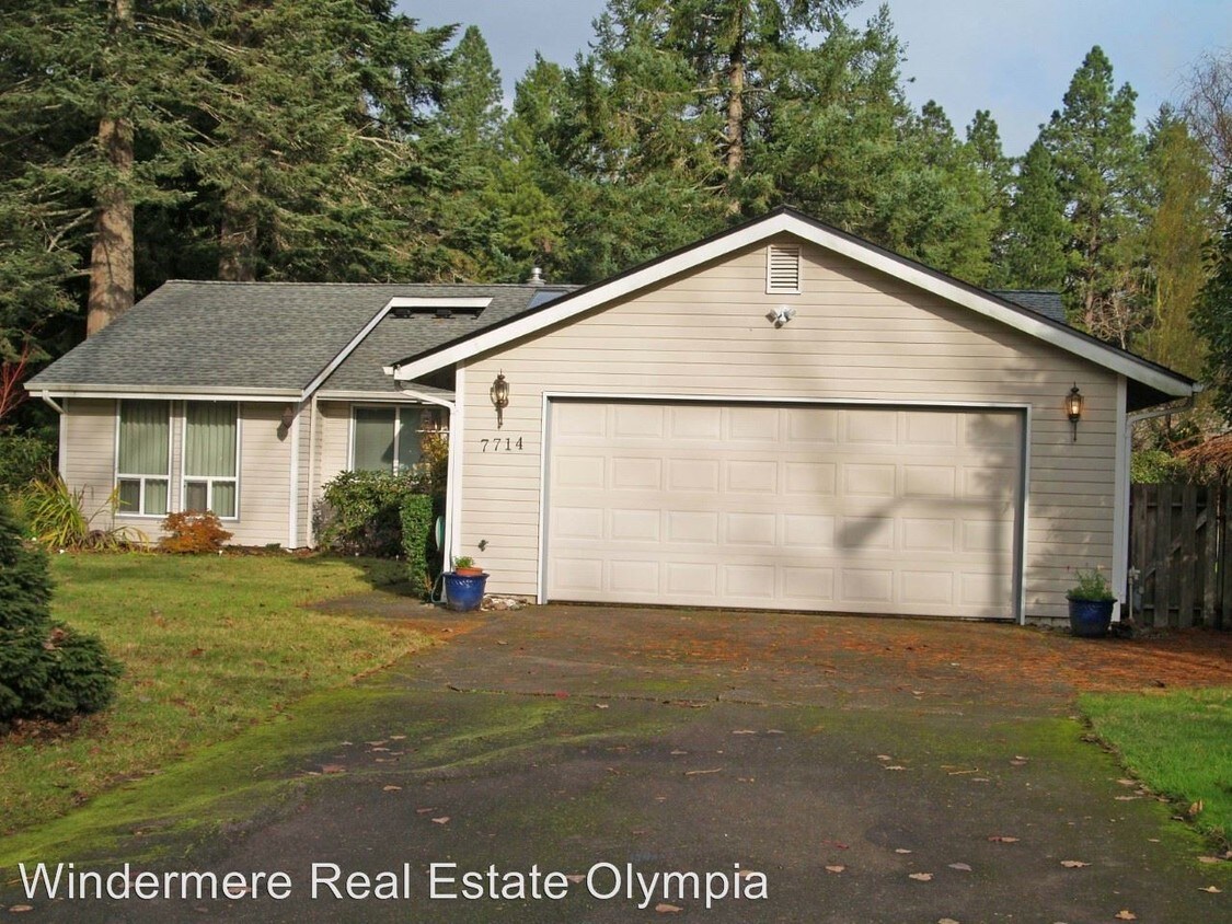 Foto principal - 7714 Trails End Dr SE