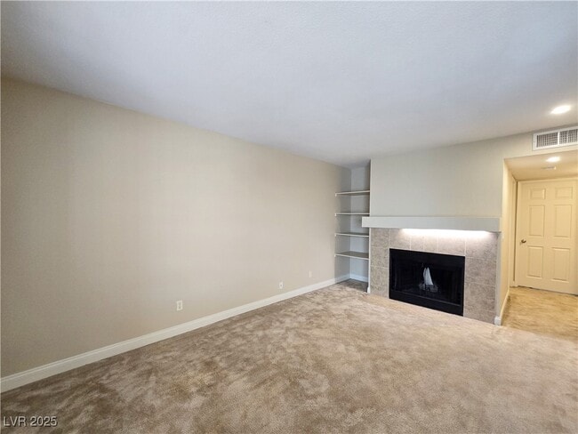 Building Photo - 2750 S Durango Dr