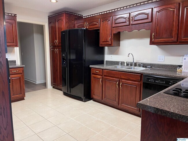 Building Photo - 141 Brownstone Dr