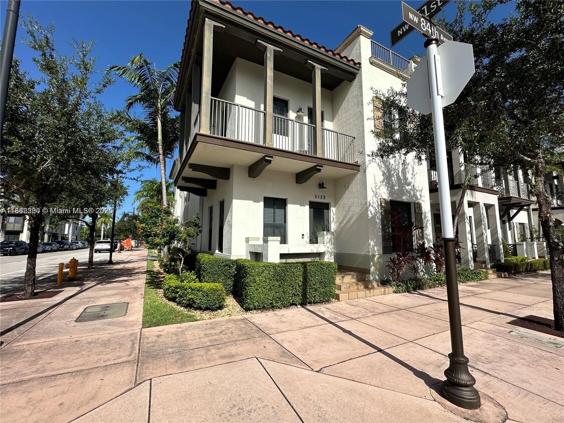 Foto principal - 5152 NW 84th Ave