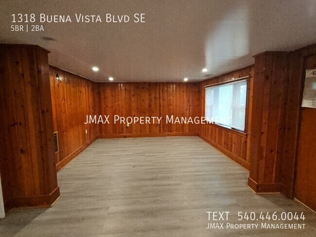 Building Photo - 1318 Buena Vista Blvd SE