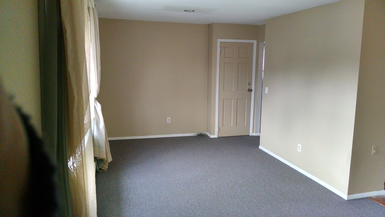 Primary Photo - 225 Willard Ave