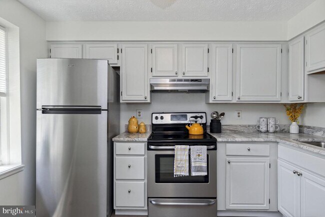 Foto del edificio - 8550 Blue Rock Ln