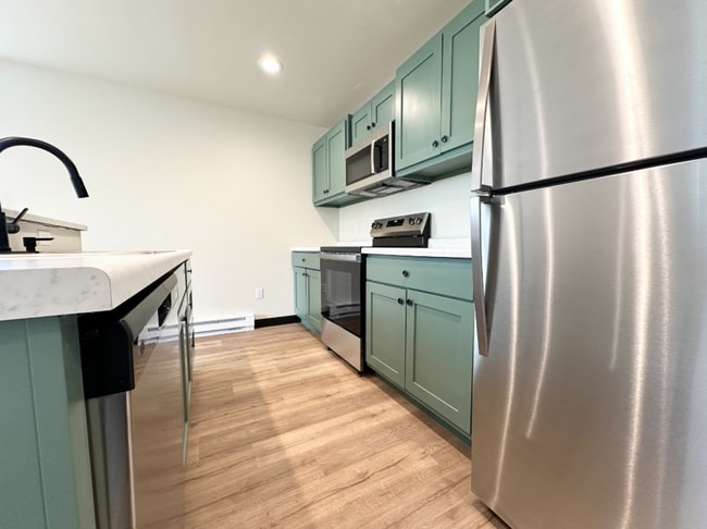 Building Photo - 533 Rustic Ridge Dr
