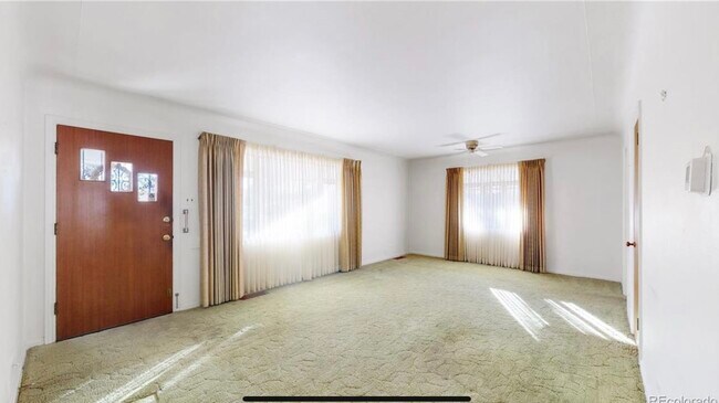 Foto del edificio - 1601 S Columbine St