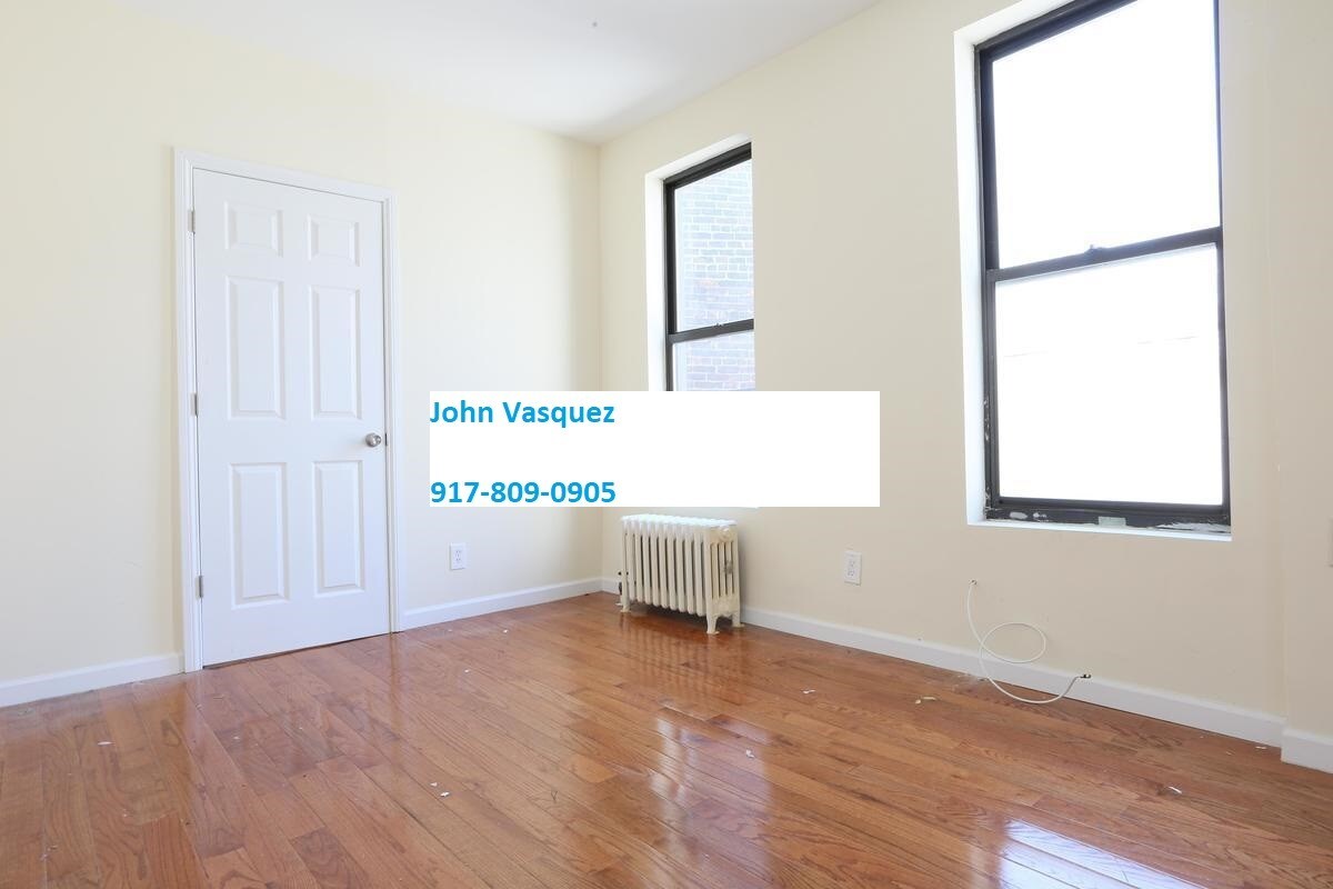 Primary Photo - 1479 York Ave