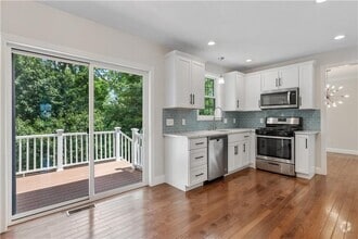 Building Photo - 8 Seabreeze Terrace
