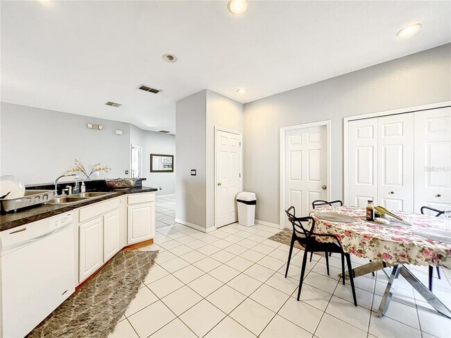 Foto del edificio - 501 Summer Pl Loop