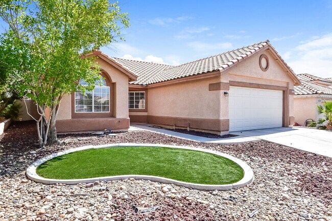 Foto del edificio - 6445 Bubbling Springs Ave