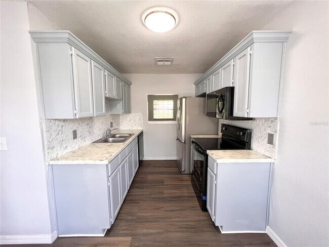 Foto del edificio - 2273 Waterleaf St
