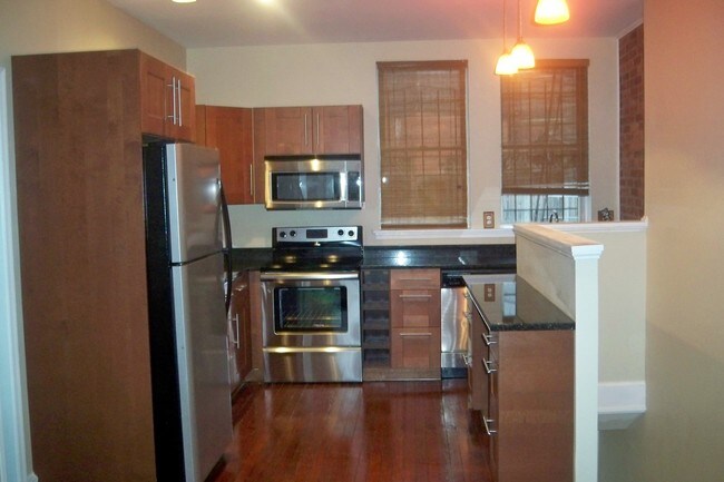 Building Photo - 1810 Ingleside Terrace NW