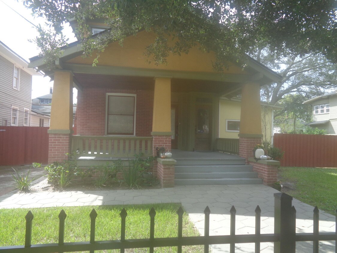 Primary Photo - 2212 Post St