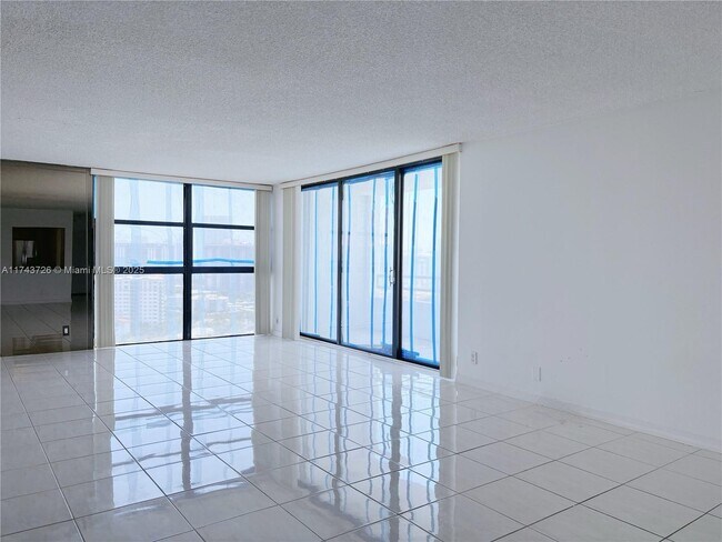 Building Photo - 20355 NE 34th Ct