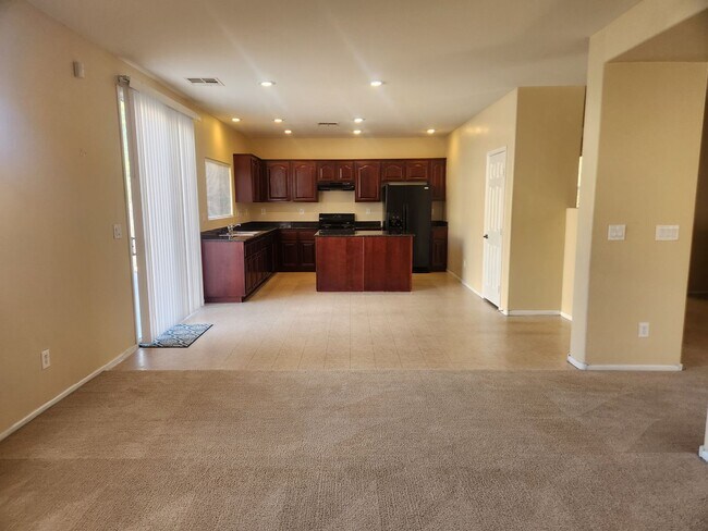 Foto del edificio - Spacious 4 bedroom home in North Las Vegas