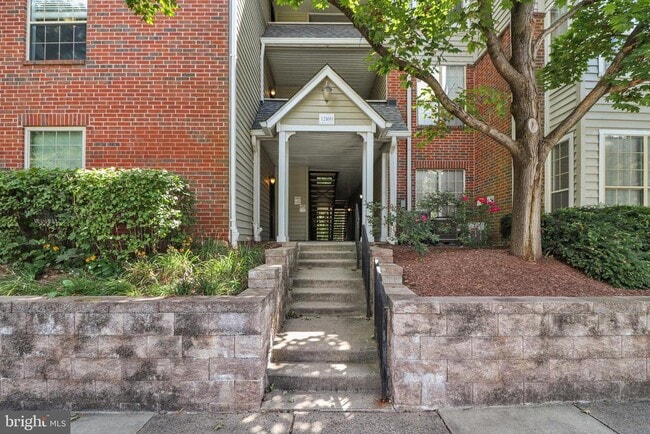 Building Photo - 12160 Penderview Terrace