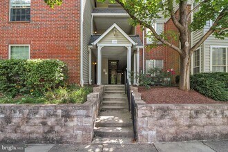 Building Photo - 12160 Penderview Terrace