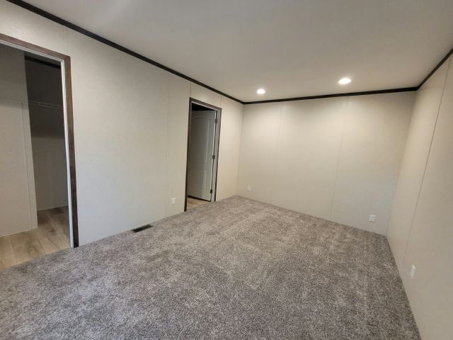 Building Photo - 132 Skyline Dr