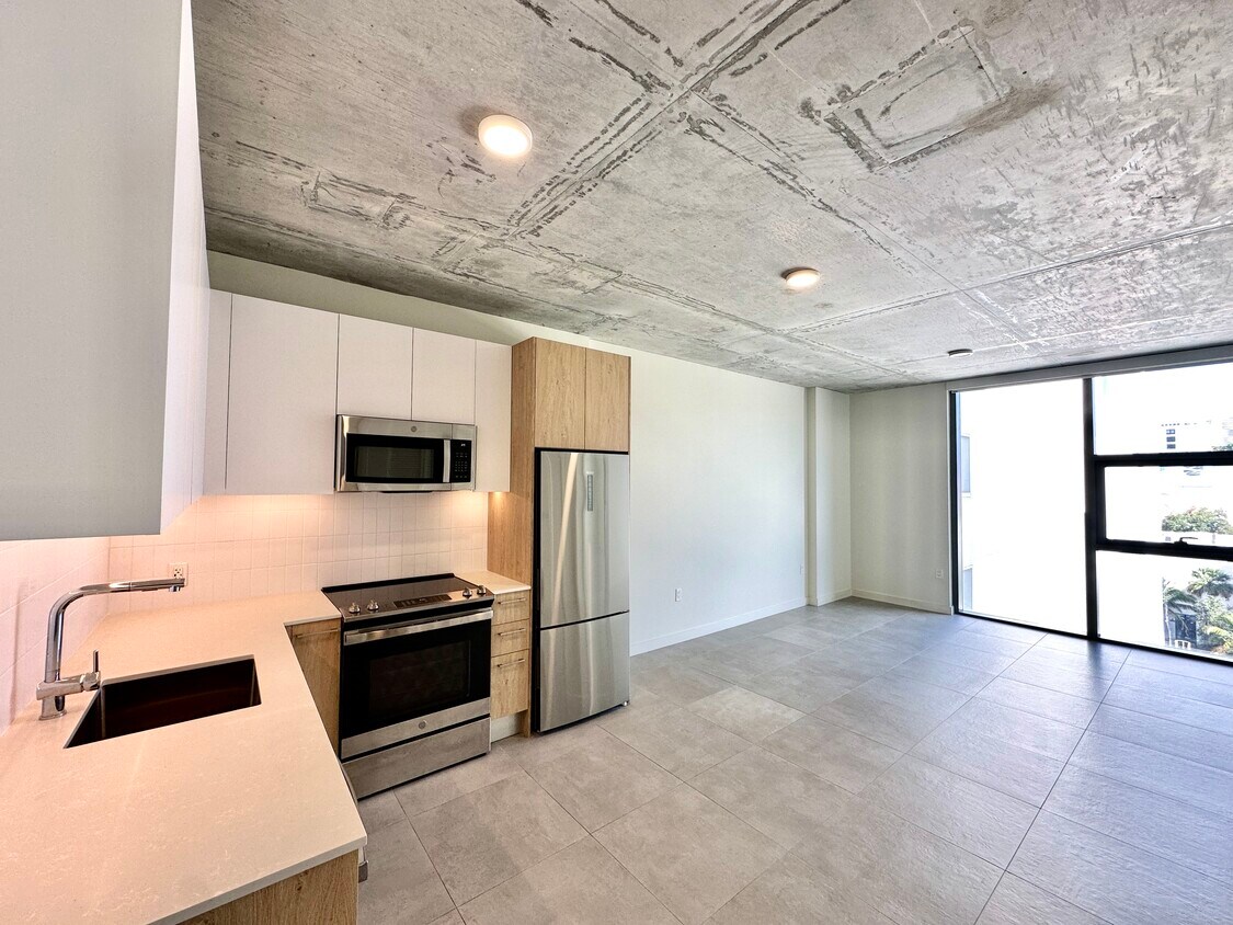 Foto principal - 230 NW 32nd St