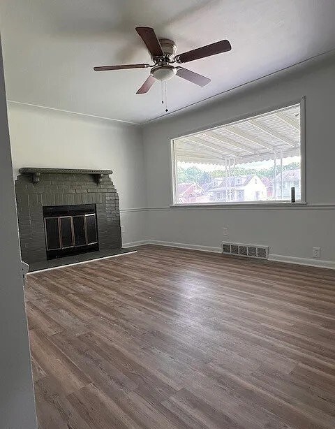 Sala de estar - 1340 Aberdeen Ave
