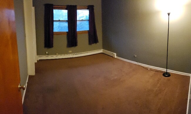 Foto del edificio - 4327 Lindenwood Dr