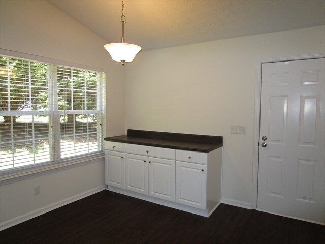 Foto del edificio - 261 Carrington Way