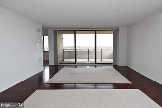 Building Photo - 5225 Pooks Hill Rd