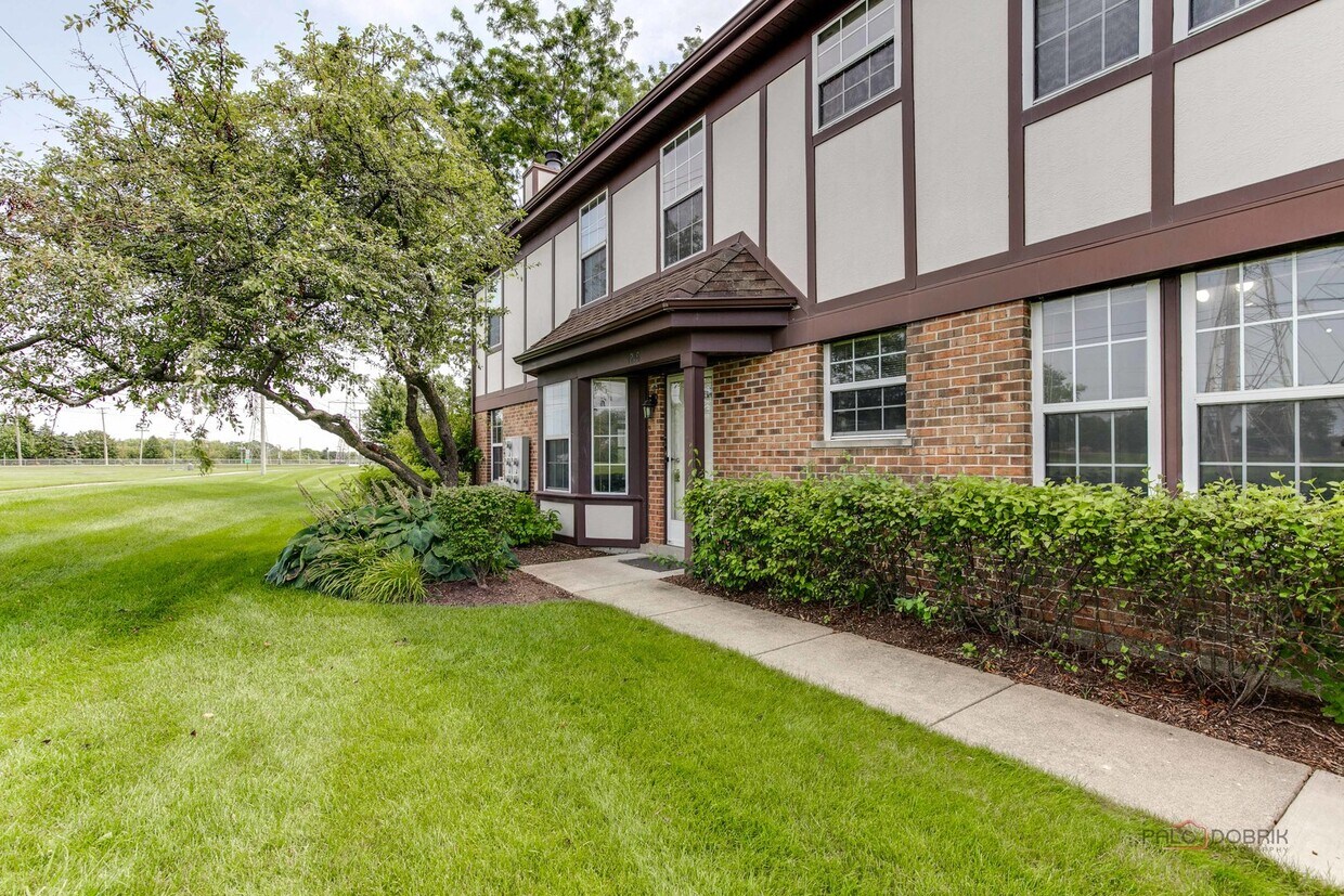 Primary Photo - 1218 Clearview Ct