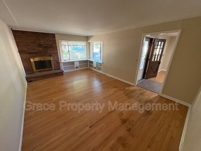 Photo - 520 S Otis St House