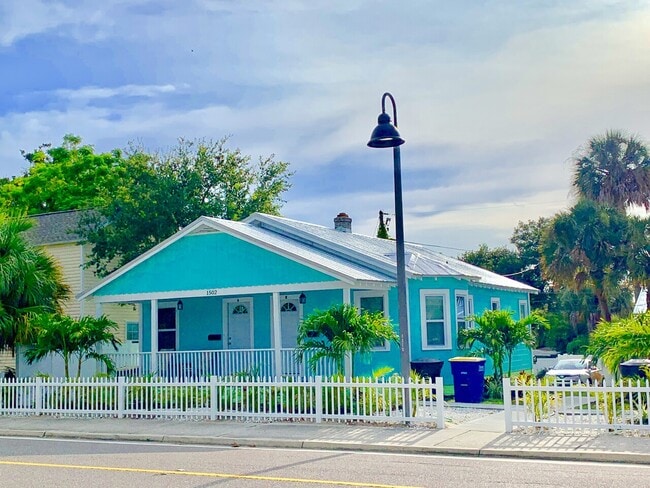 Building Photo - Key West Village-Blue