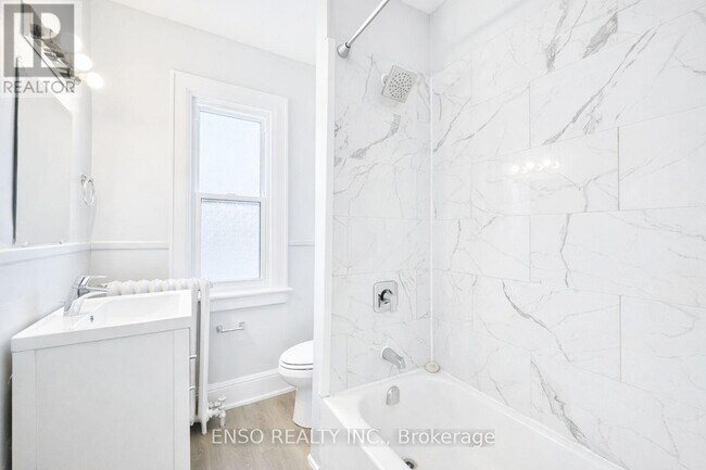 Photo du bâtiment - 5325 Van Alstyne Pl