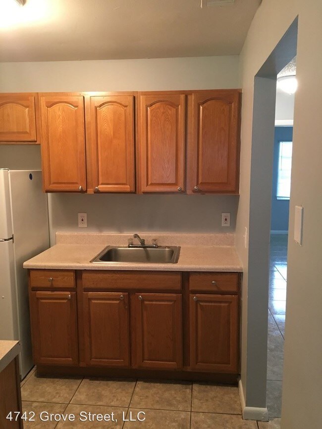 Foto del edificio - 4742 Grove St