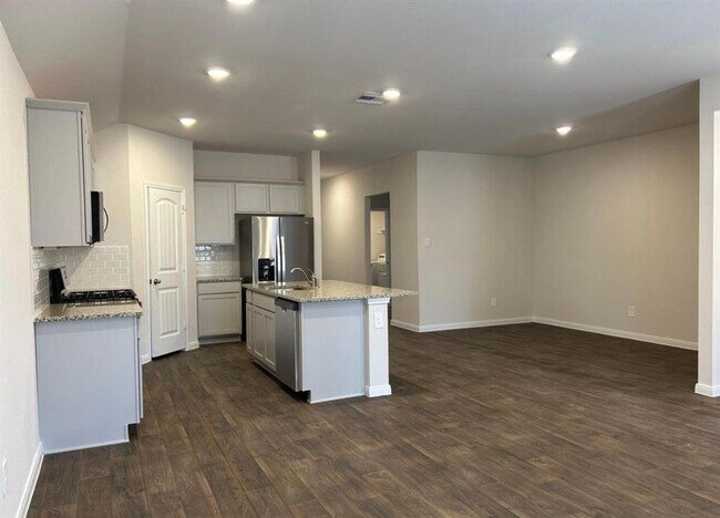 Foto del edificio - 1313 Camden Ln