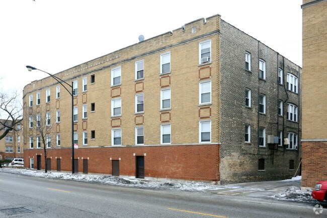 Building Photo - 1416-1422 West Hutchinson Street