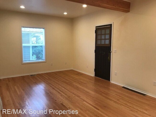 Building Photo - 3 br, 1.5 bath House - 5434 South L St