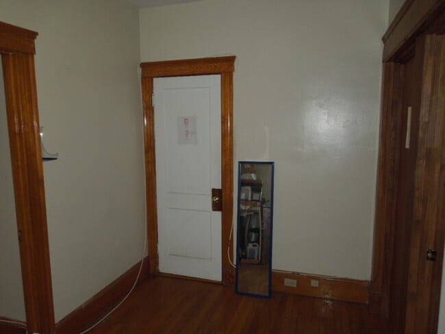 Foto del edificio - 132 Glenville Ave