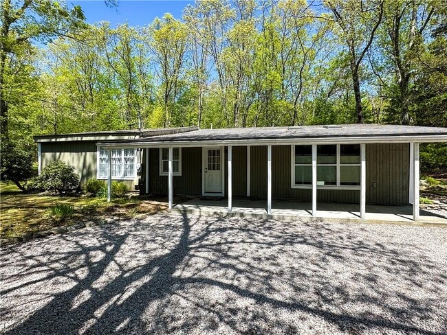 Building Photo - 475 Hill Rd