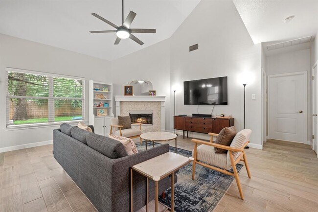 Foto del edificio - 5707 Marchmont Ln