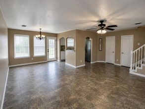 Building Photo - 5118 Littleneviss Dr